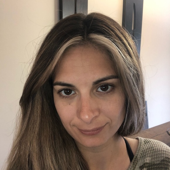 Meet your Posher, Erica - Picture 1 of 1